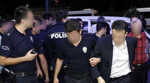 FETÖ operasyonunda 5 tutuklama