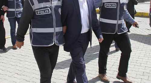 FETÖ operasyonunda 6 gözaltı