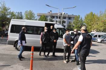 Fetö Operasyonunda Yakalananlardan 3’Ü Adliyeye Sevk Edildi
