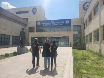 Fetö’Ye Üye Olmaktan Hapis Cezasıyla Aranan Kadını Jandarma Yakaladı
