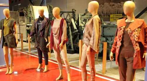 FİKİRLER KUMAŞLARDA HAYAT BULDU