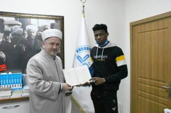 Fildişi Sahili Uyruklu Genç Kütahya’Da Müslüman Oldu
