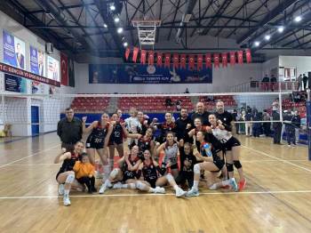 Filenin Şimşekleri Set Vermedi
