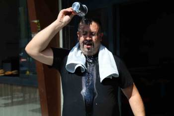 Fırın Ustalarından Sıcağa Buz Küplü Çözüm