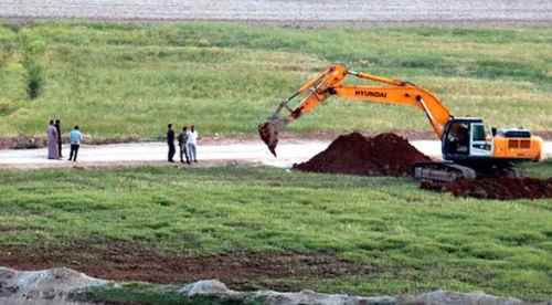 Flaş... Suriye sınırına mevzi kazıldı...
