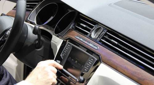 Flaş açıklama: Araçlara takılan görüntü ve ses sistemleri yasaklandı mı?