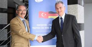 Frankfurt'tan işbirliği çıkarması