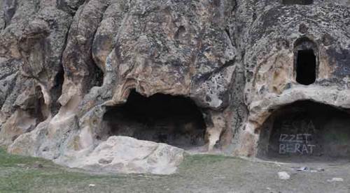 Frig vadisi mağaralarında çirkin görüntüler!