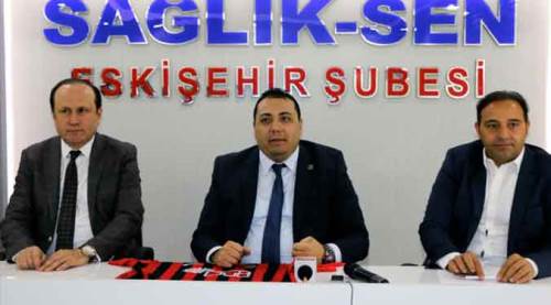 Fuat Çapa: Eskişehirspor'un ayakta kalmasını sağlamaya çalışıyoruz