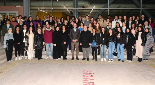 Fuat Erdal İKAF’24'te görev alan öğrencilerle iftarda buluştu