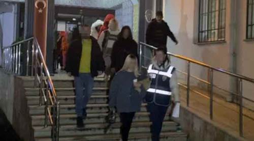 Fuhuş çetesinin şifresi: Yeni araçlarımız geldi!