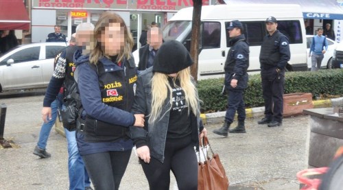 Fuhuş operasyonunda 3 tutuklama