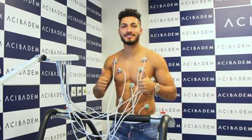 FUTBOLCULAR KONTROLDEN GEÇTİ