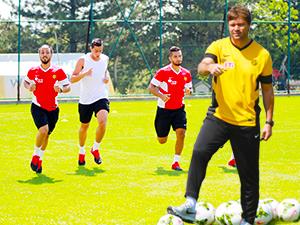 Futbolcuların pestili çıkıyor