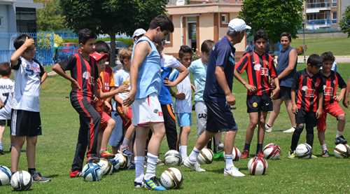 FUTBOLDA MESAİ BAŞLADI