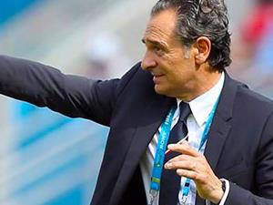 Galatasaray Prandelli'yi bildirdi!