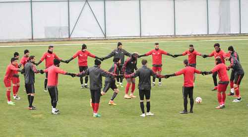 Galibiyet andı içtiler