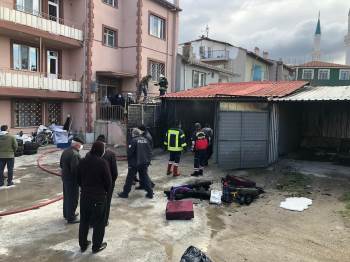 Garajda Çıkan Yangın Paniğe Neden Oldu
