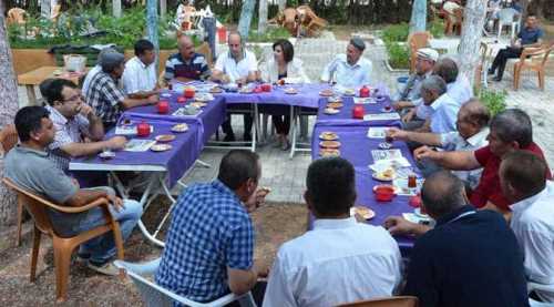 Gaye Usluer muhtarları dinledi
