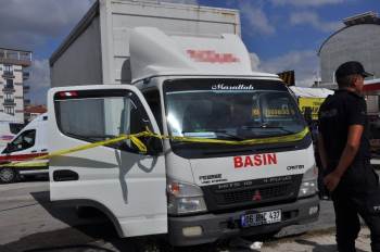 Gazete Dağıtım Şirketi Şoförü Araç İçinde Ölü Bulundu
