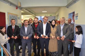 Gazi Emet İlkokulu’Nda Sıfır Atık Kütüphanesi Ve Matematik Koridoru Açıldı
