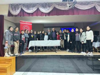 Gaziler Ve Öğrenciler Bir Araya Geldi
