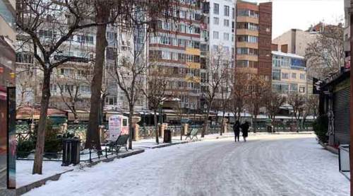 Geç gelen kar, Eskişehir'den ayrılmıyor