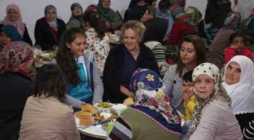 Geçmişten geleceğe aynı sofrada iftar