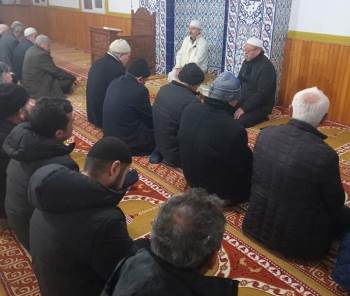 Gediz’De “Ailece Camideyiz, Milletçe Duadayız” Sabah Namazı Buluşması
