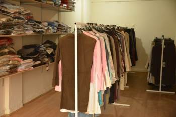 Gediz’De “Gönülden Gönüle Giyim Mağazası” Hizmete Başladı
