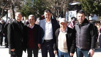 Gediz’De 28 Umreci Kutsal Topraklara Uğurlandı
