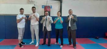 Gediz’De Amatör Spor Haftası Etkinliklerinde Üniversite Öğrencilerinden Sportif Faaliyet
