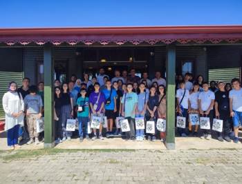 Gediz’De Başarılı Öğrenciler Ödüllendirildi
