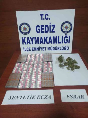 Gediz’De Bir Kişinin Üzerinde Uyuşturucu Ele Geçirildi
