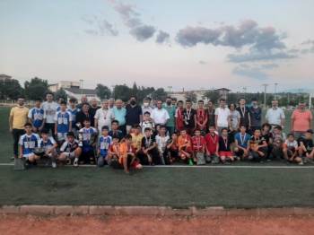 Gediz’De Futbol Turnuvası Düzenlendi
