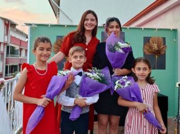 Gediz’De Minik Öğrencilerden Piyano Dinletisi
