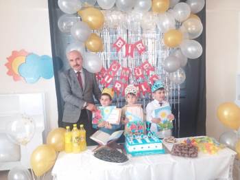 Gediz’De Minik Öğrencilerin Kur’Ânı Kerime Geçme Sevinci
