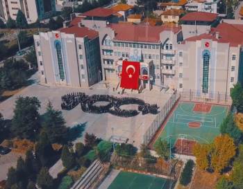 Gediz’De Öğrencilerden 100.Yıl Koreografisi
