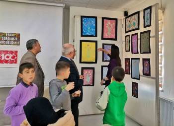 Gediz’De Ortaokul Öğrencilerinden Ebru Sergisi
