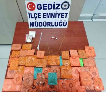 Gediz’De Piyasaya Sahte Altın Sürmek İsteyen 3 Şüpheli Yakalandı
