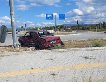 Gediz’De Trafik Kazası, 2 Yaralı
