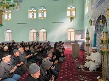 Gediz’De Umreciler Dualarla Uğurlandılar
