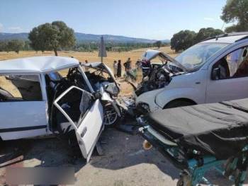 Gediz’Deki Trafik Kazasında Ölü Sayısı 2’Ye Yükseldi
