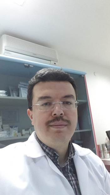 Gediz Devlet Hastanesinde Doktor Eksikleri Gideriliyor
