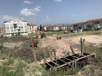 Gediz Hafızlık Erkek Kur’An Kursu İnşaatı Vatandaşların Yardımını Bekliyor
