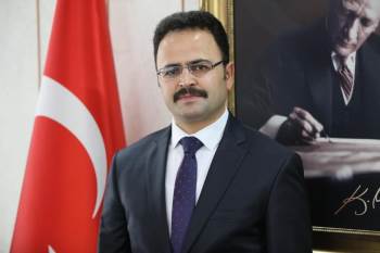 Gediz’İn Yeni Kaymakamı Hakan Alkan Oldu
