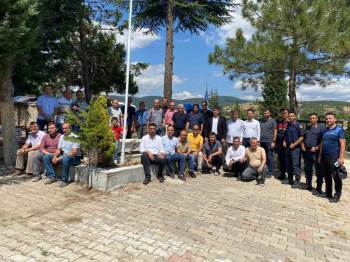 Gedizli Şehit Silah Arkadaşları Tarafından Dualarla Anıldı
