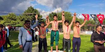 Geleceğin Pehlivanları Göz Doldurdu
