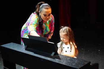 Geleceğin Piyanistleri Piyano Resitalinde Hünerlerini Sergiledi
