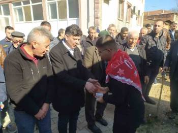 Geleneksel Asker Uğurlama Törenlerine Devam Ediyorlar
